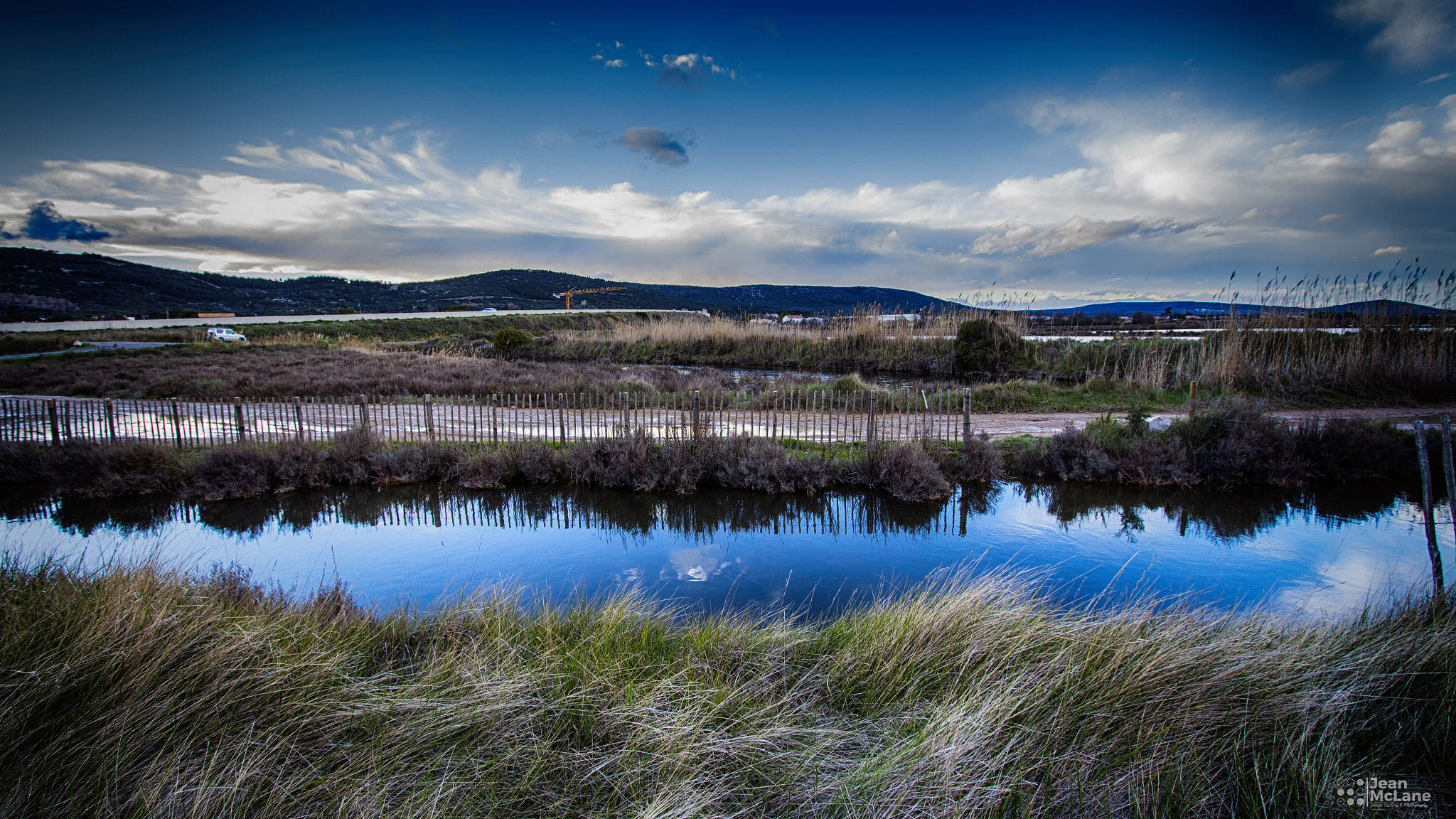 Canon EF-S 10-22mm F3.5-4.5 USM sample photo. Fences reflections. photography
