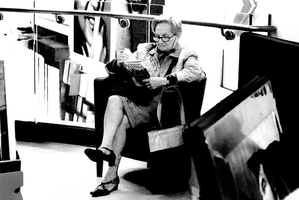 Kodak DCS Pro 14nx sample photo. Ogni lettore, quando legge, legge se stesso. photography