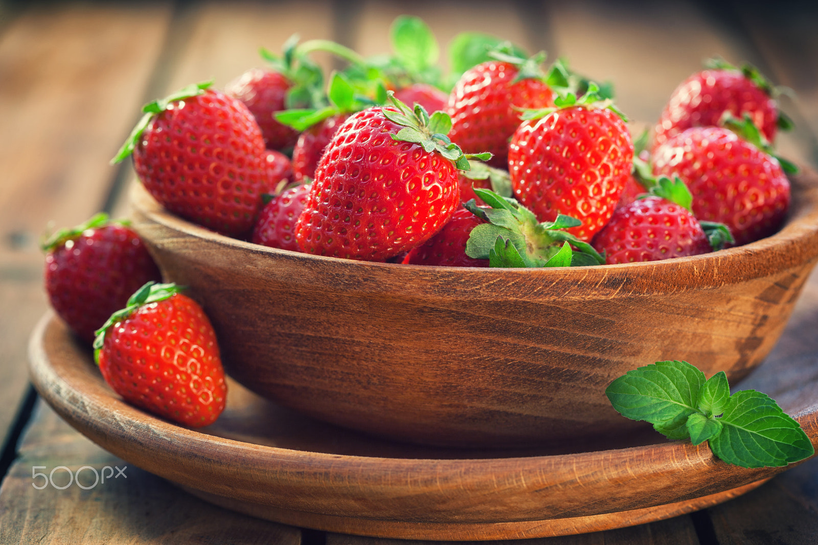 Canon EF 100mm F2.8 Macro USM sample photo. Fresh strawberries photography