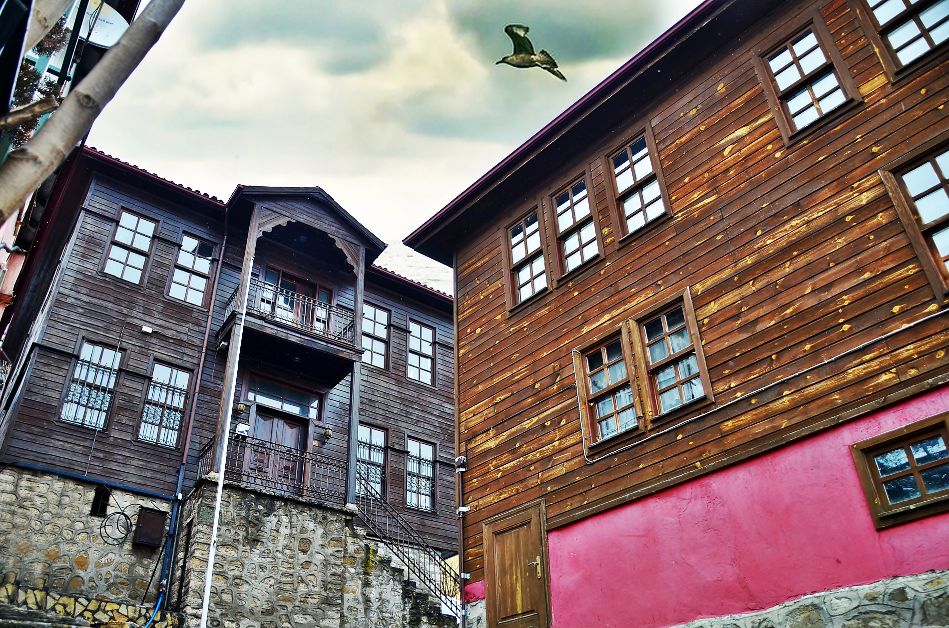 Nikon D7000 + AF Nikkor 70-210mm f/4-5.6D sample photo. Bartınturkey woodenhouse photography