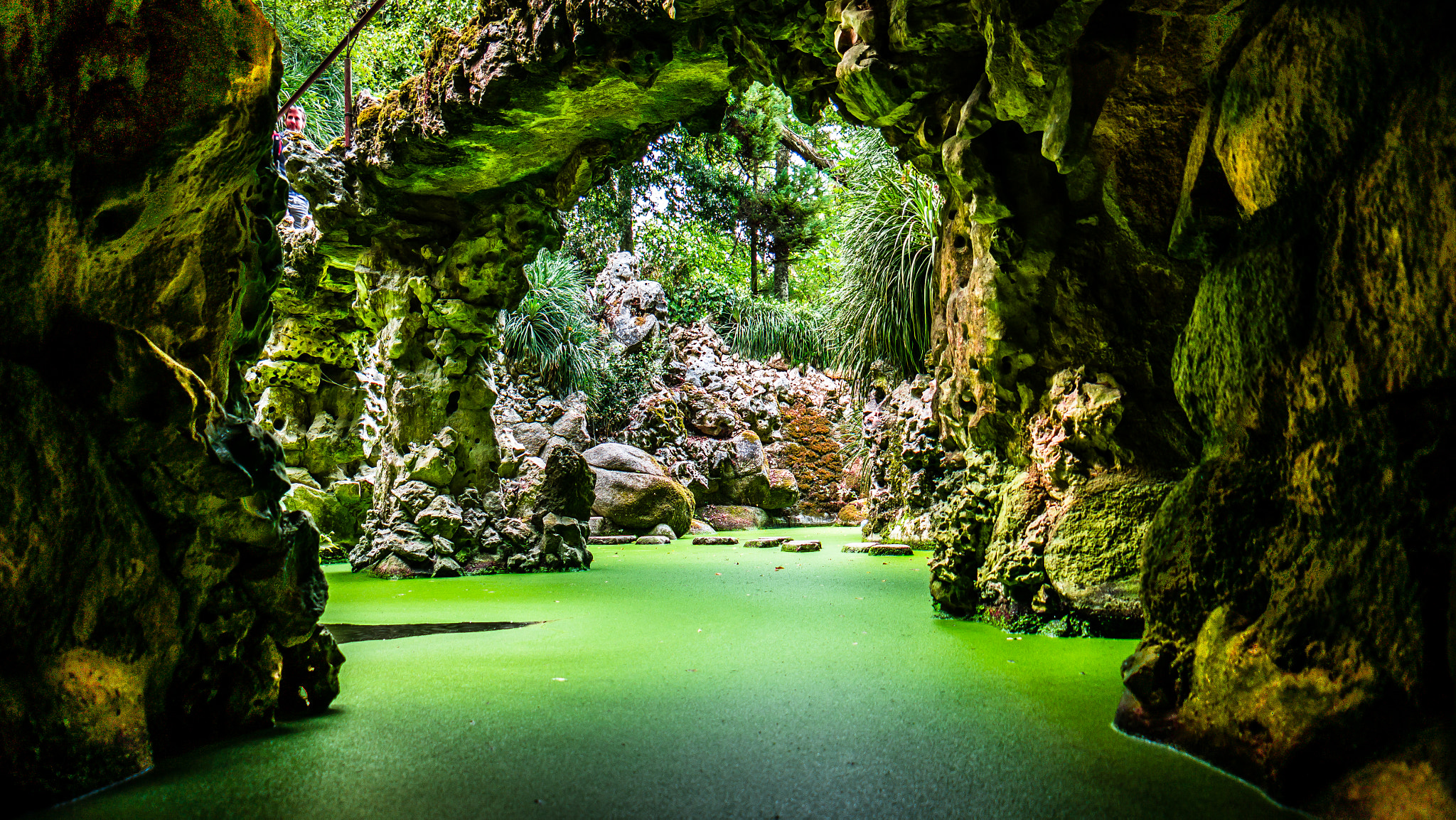 Samsung NX300 + Samsung NX 18-55mm F3.5-5.6 OIS sample photo. Green water photography