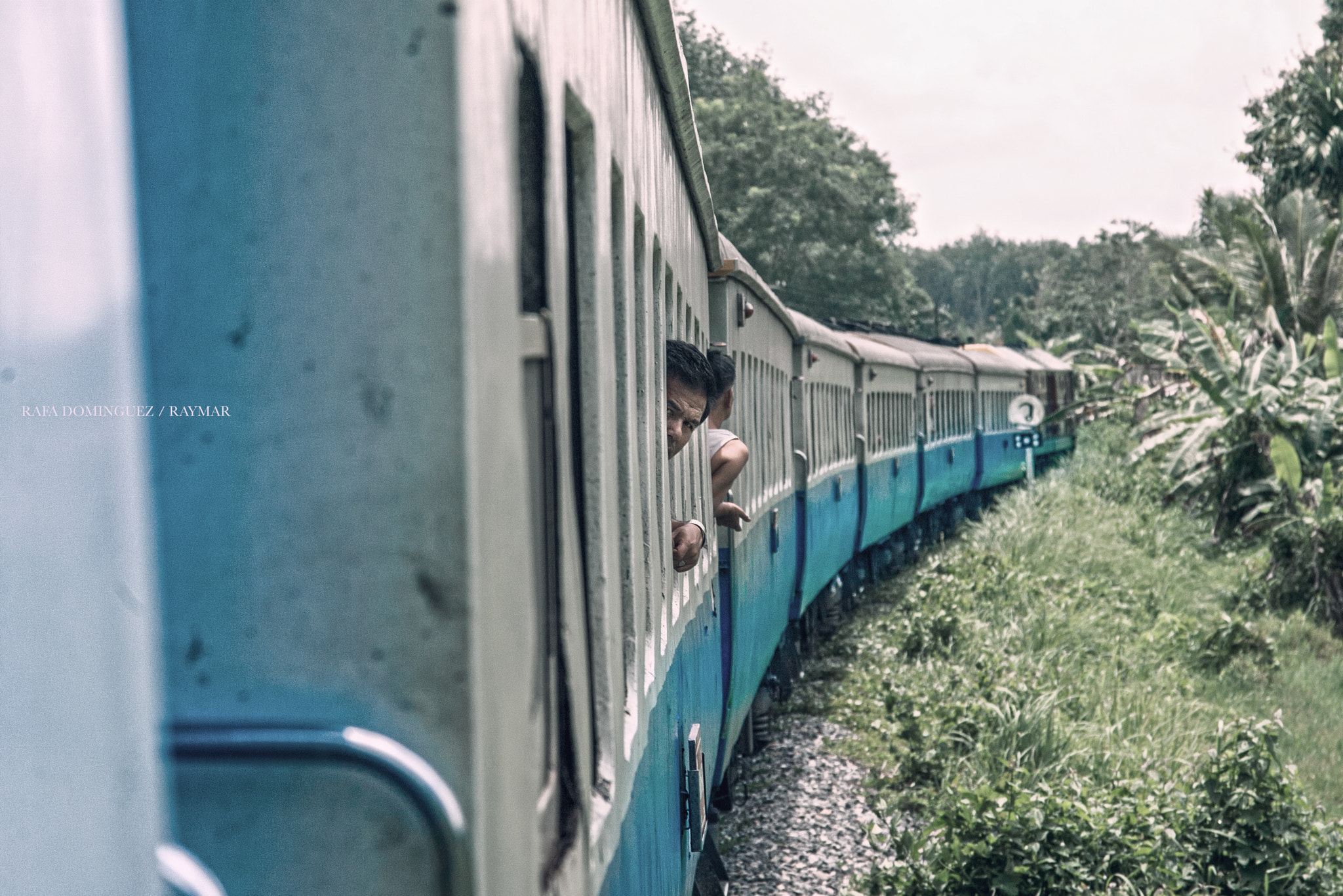 Canon EOS 5D + Canon EF 24-105mm F4L IS USM sample photo. Do not look back photography
