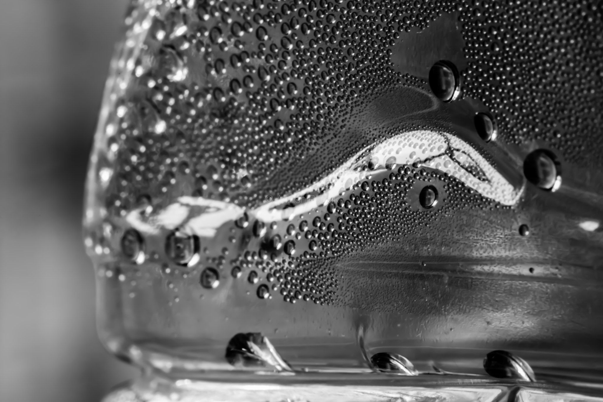 Canon EF 100mm F2.8L Macro IS USM sample photo. Droplets 2 photography