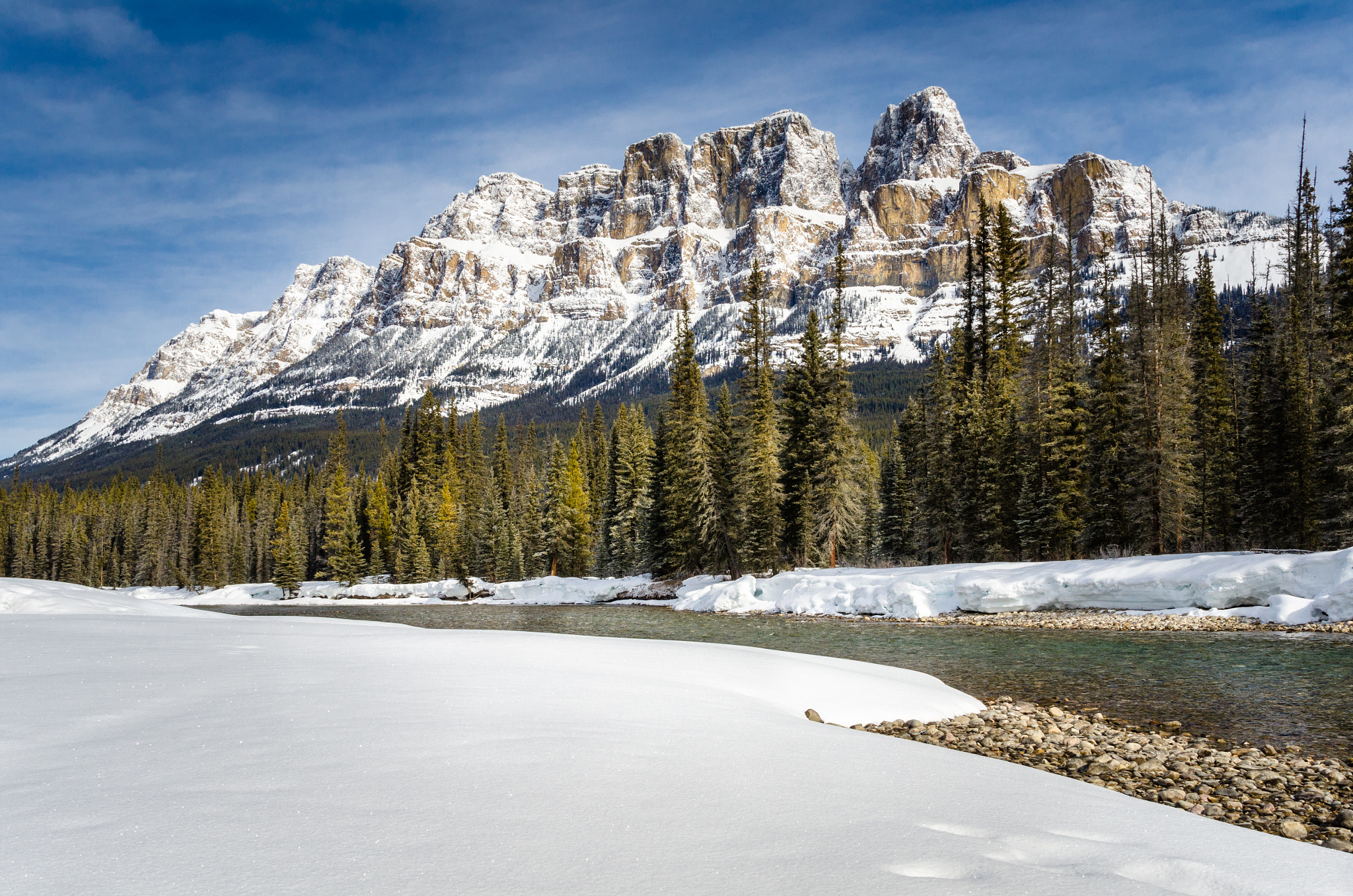 Nikon AF-S Nikkor 24-120mm F4G ED VR sample photo. Castle mountain photography