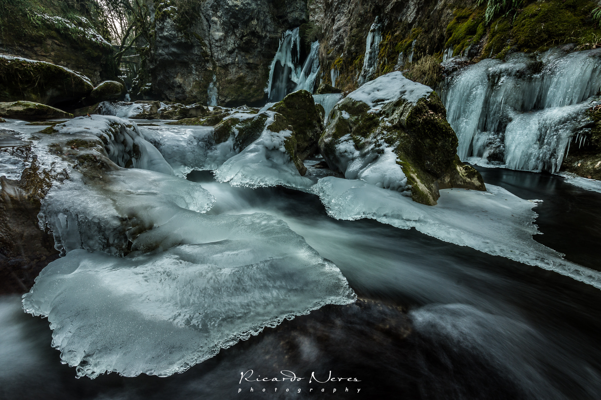 Nikon D7200 + Tokina AT-X 11-20 F2.8 PRO DX (AF 11-20mm f/2.8) sample photo. Solid and liquid water.. photography