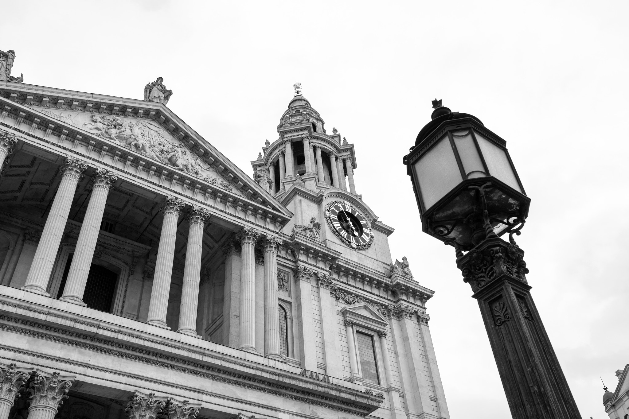 Fujifilm X-T10 sample photo. St. paul's cathedral photography