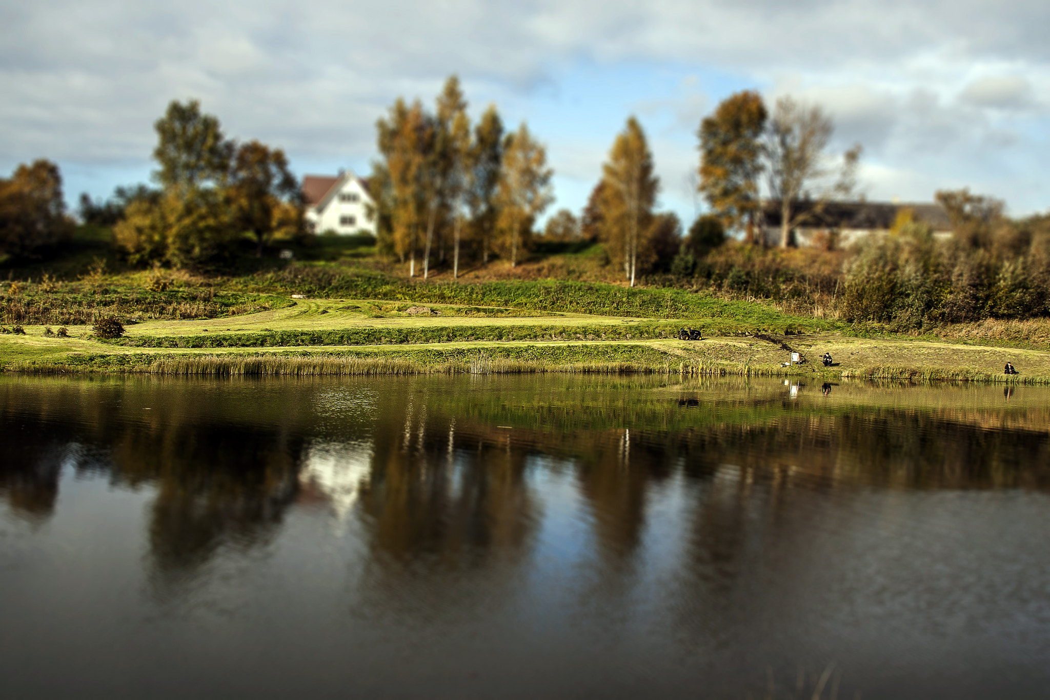 Canon EF-S 18-200mm F3.5-5.6 IS sample photo. Fake tilt shift photography