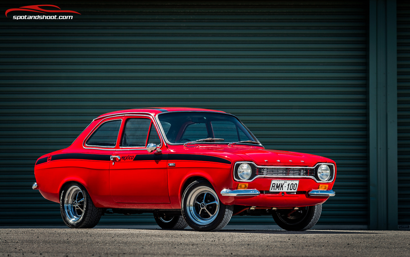 Nikon AF-S Nikkor 70-200mm F4G ED VR sample photo. Ford escort mk1 photography