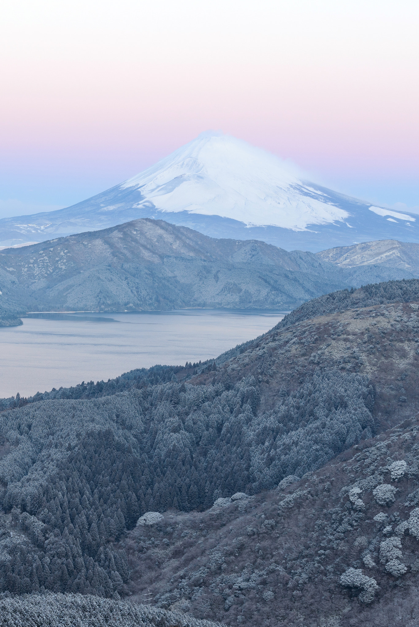 Nikon AF-S Nikkor 24-120mm F4G ED VR sample photo. Mt.fuji and hakone daikan photography