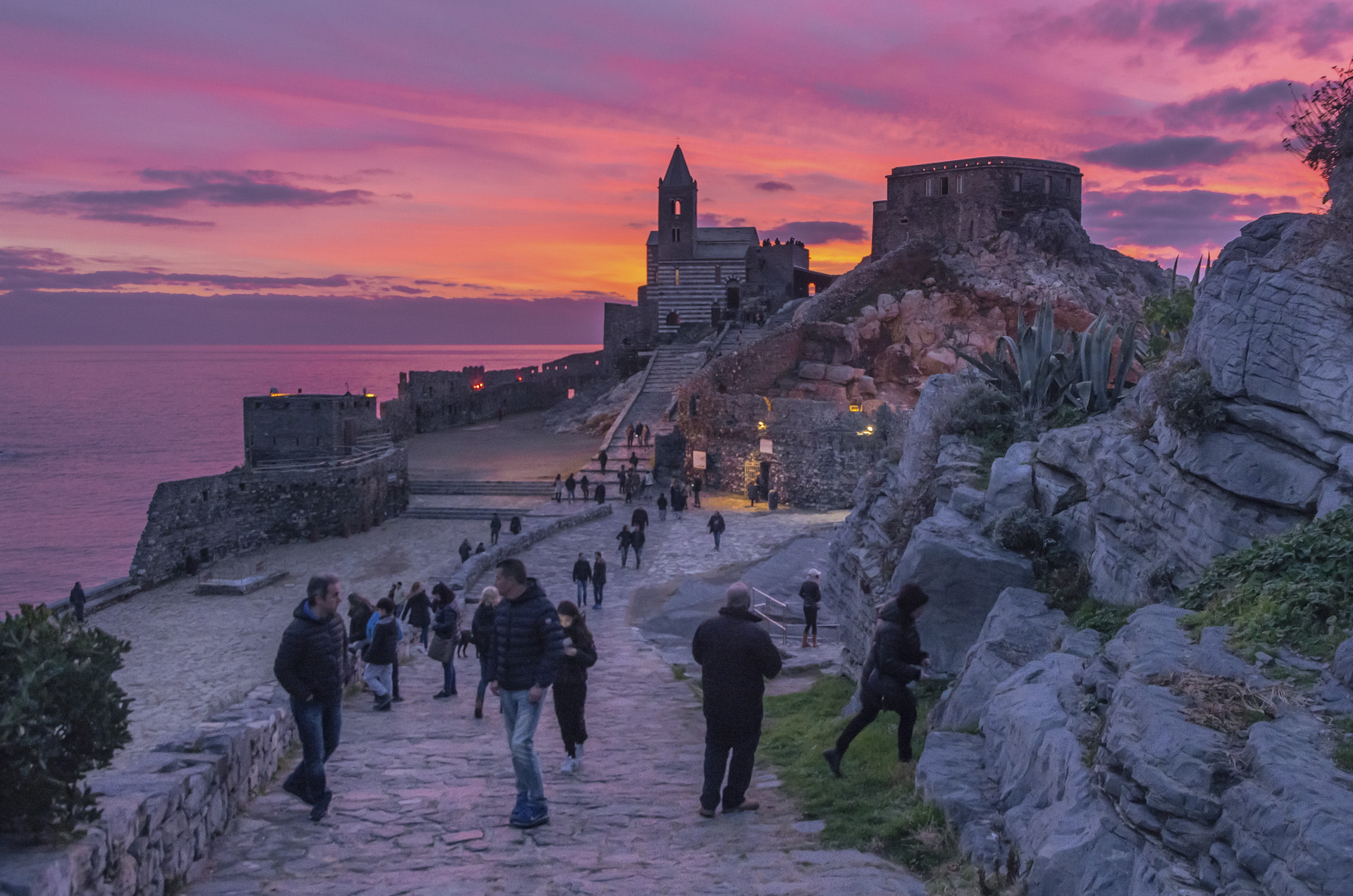 Pentax K-5 sample photo. Tramonto  rosa a  portovenere photography