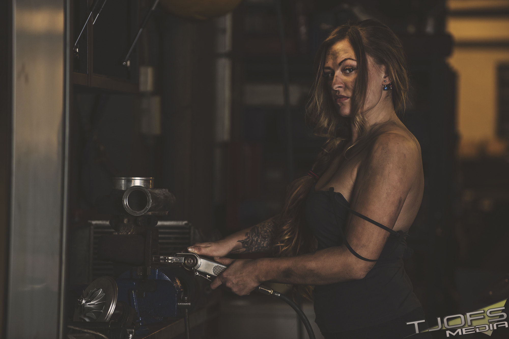 Nikon D800 sample photo. Linda the mechanic photography