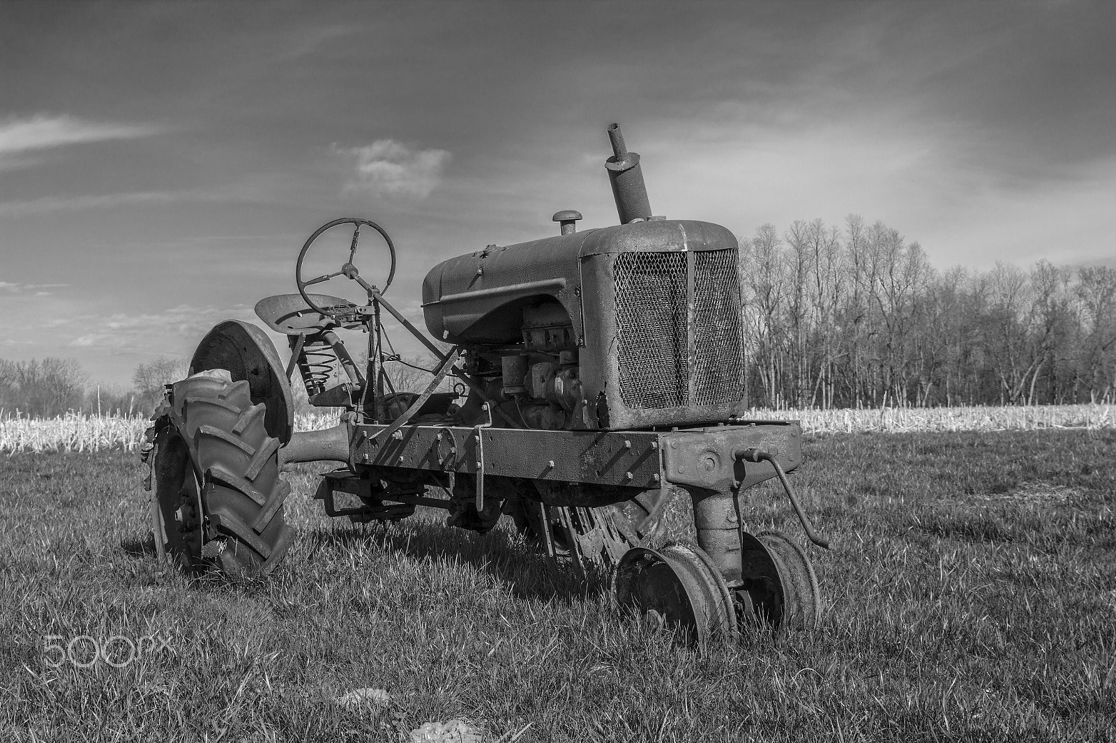 Canon EOS 60D sample photo. Decaying tractor photography