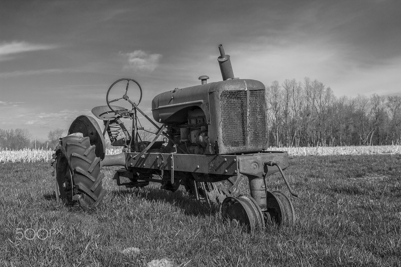 Canon EOS 60D + Sigma 24-70mm F2.8 EX DG Macro sample photo. Decaying tractor photography