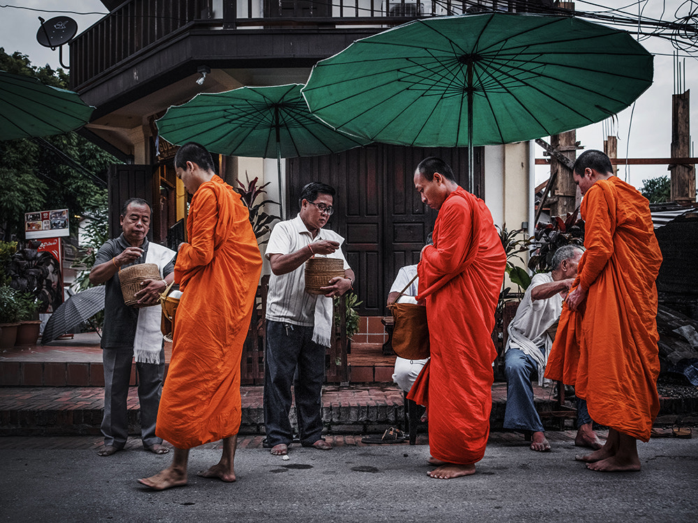 Pentax 645Z sample photo. Morning alms photography