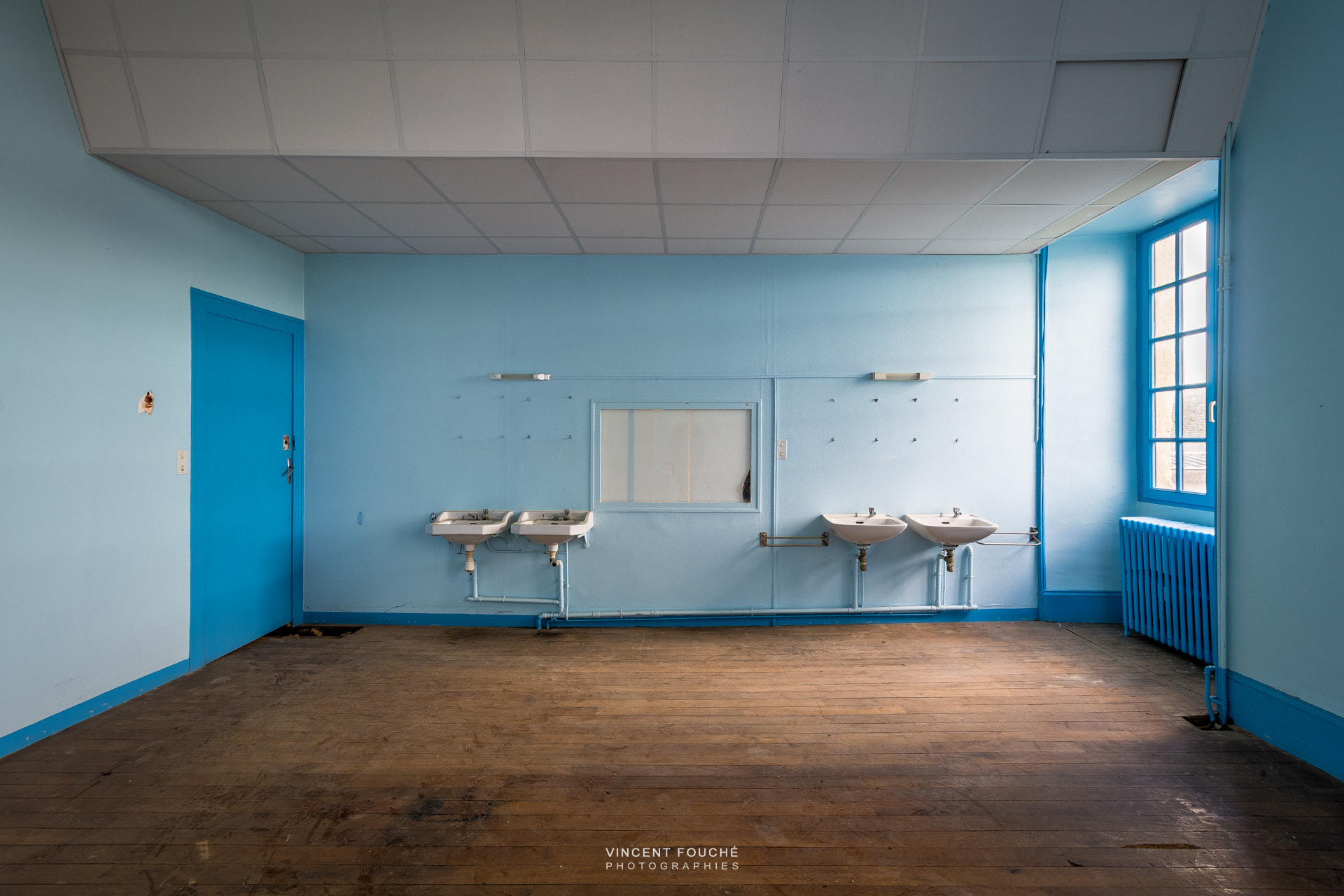 Canon EOS 60D sample photo. Urbex - le collège heisenberg photography
