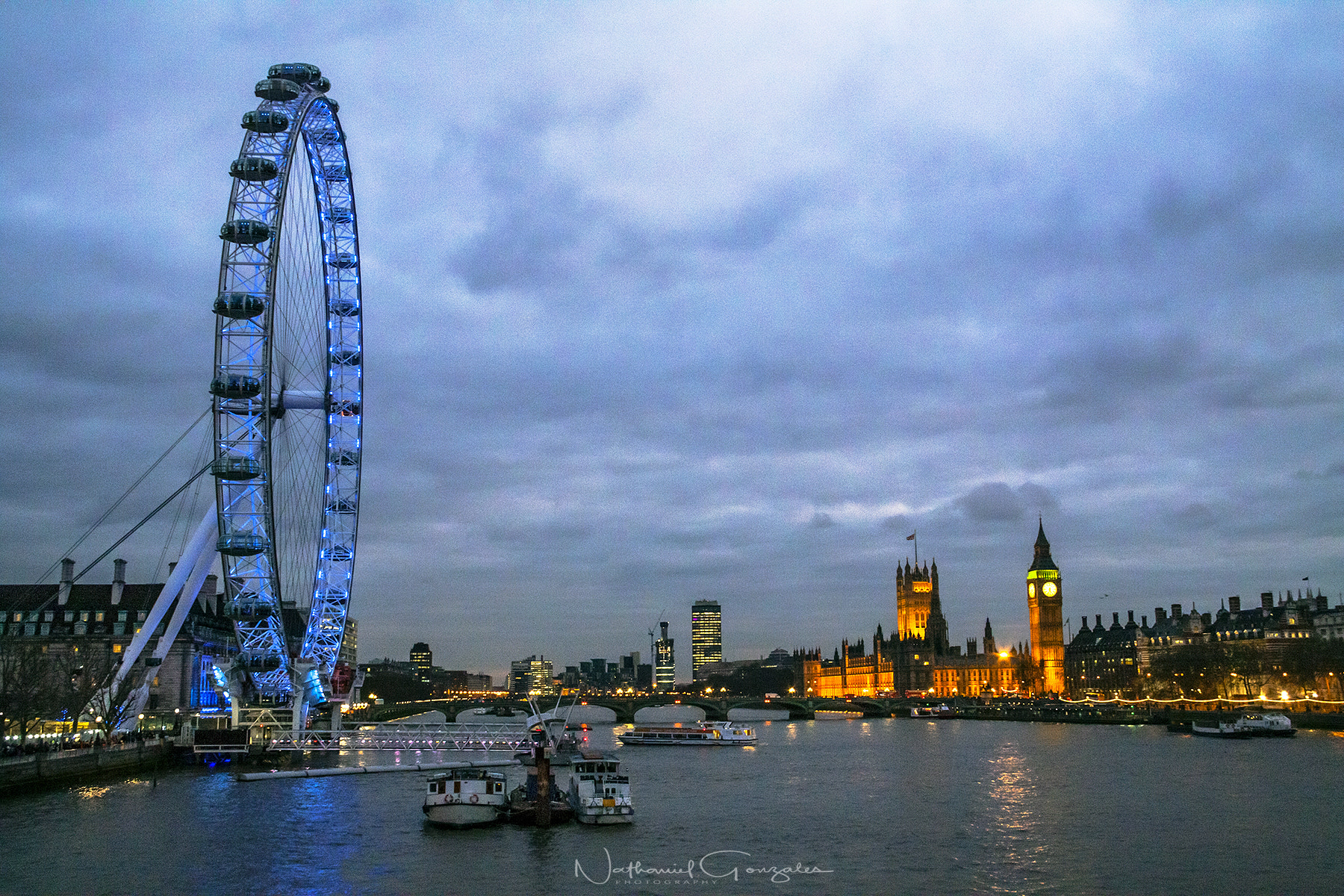 Canon EF-S 18-200mm F3.5-5.6 IS sample photo. London be safe photography