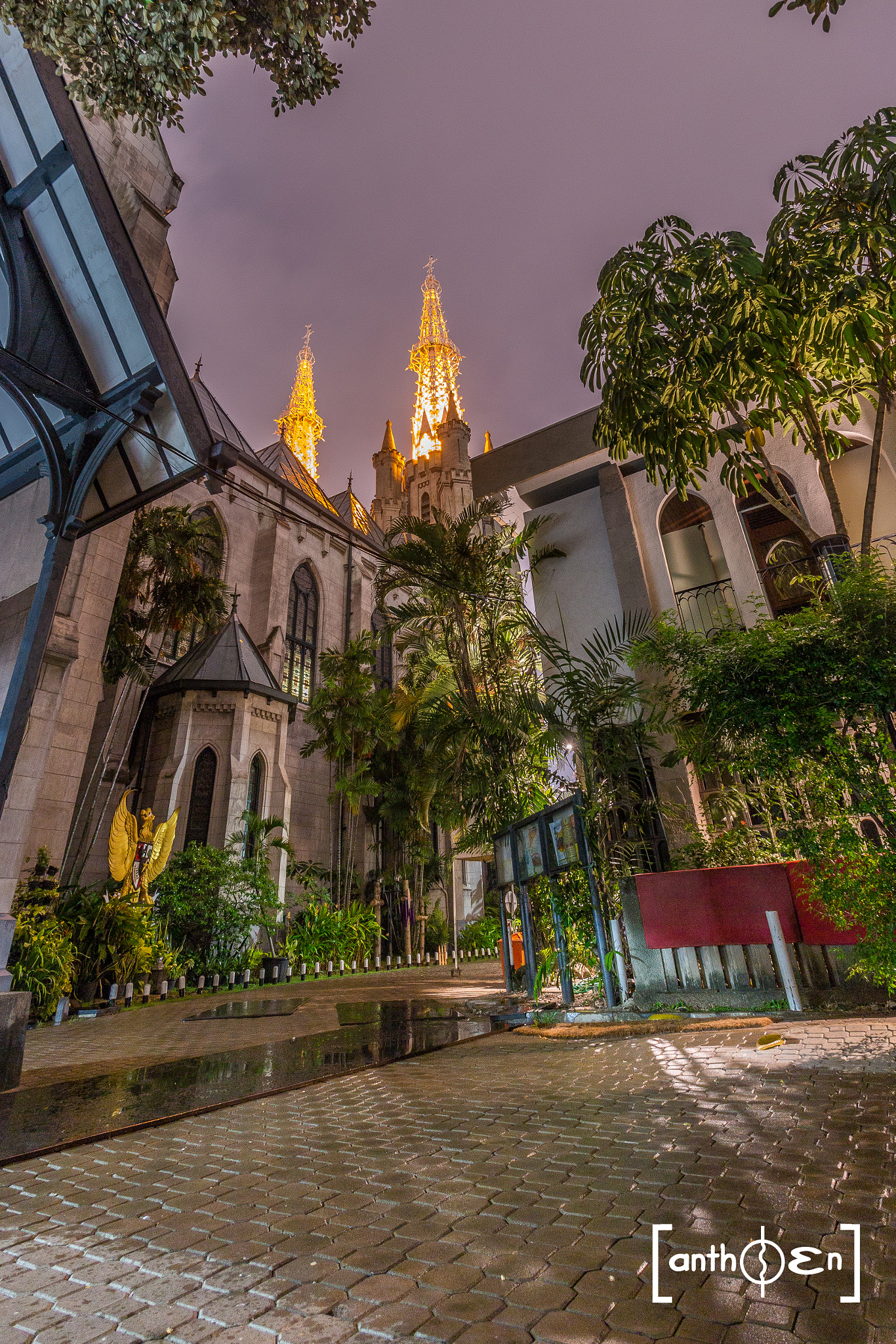 Sigma 10-20mm F3.5 EX DC HSM sample photo. Cathedral night shoot photography