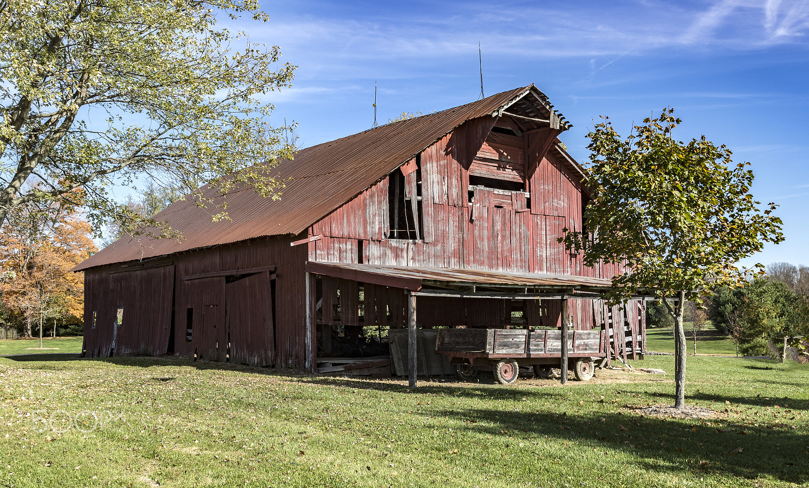 Sigma 24-70mm F2.8 EX DG Macro sample photo. Red barn in rural america. photography