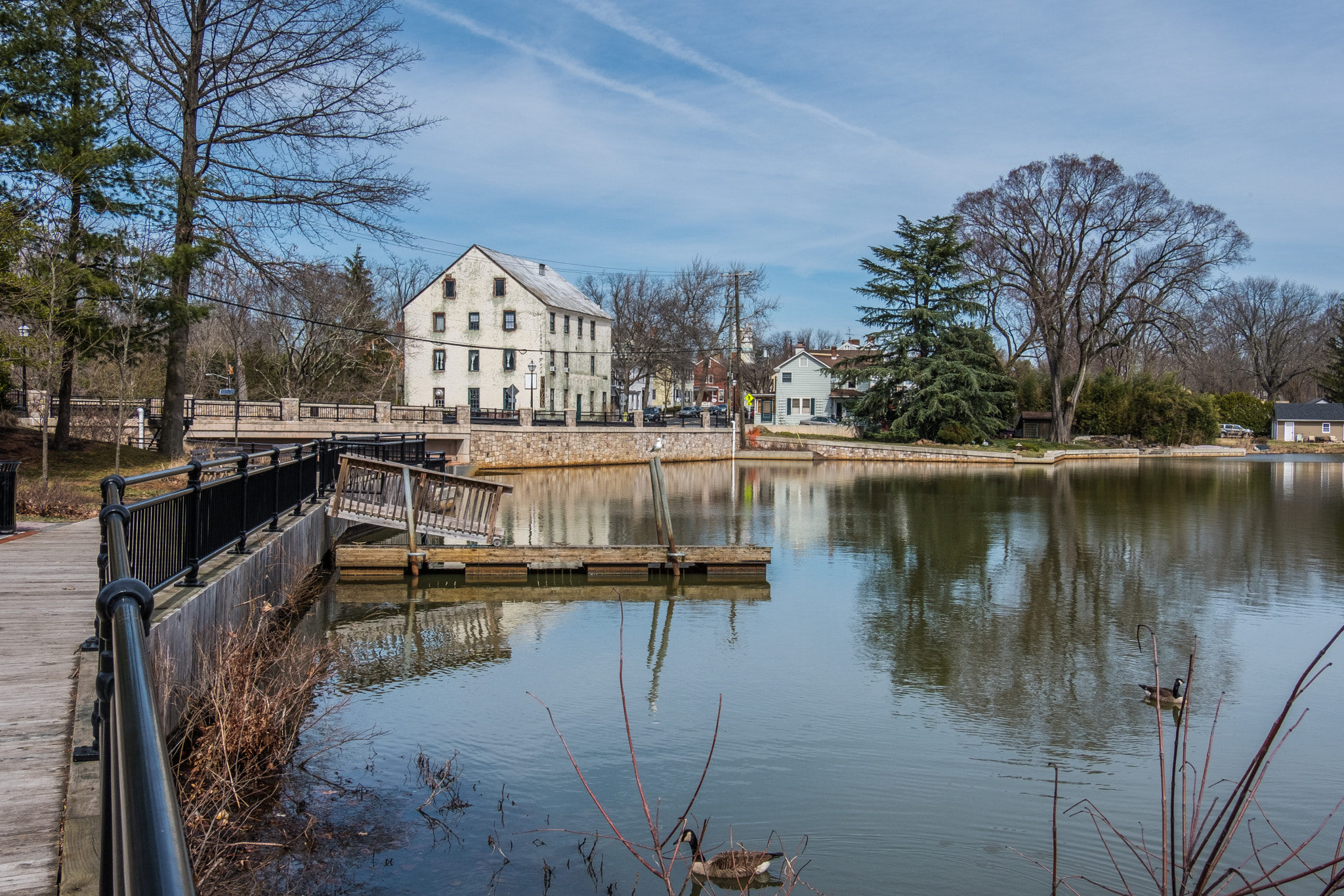 Fujifilm X-T2 + Fujifilm XF 18-135mm F3.5-5.6 R LM OIS WR sample photo. Spring at the lake photography