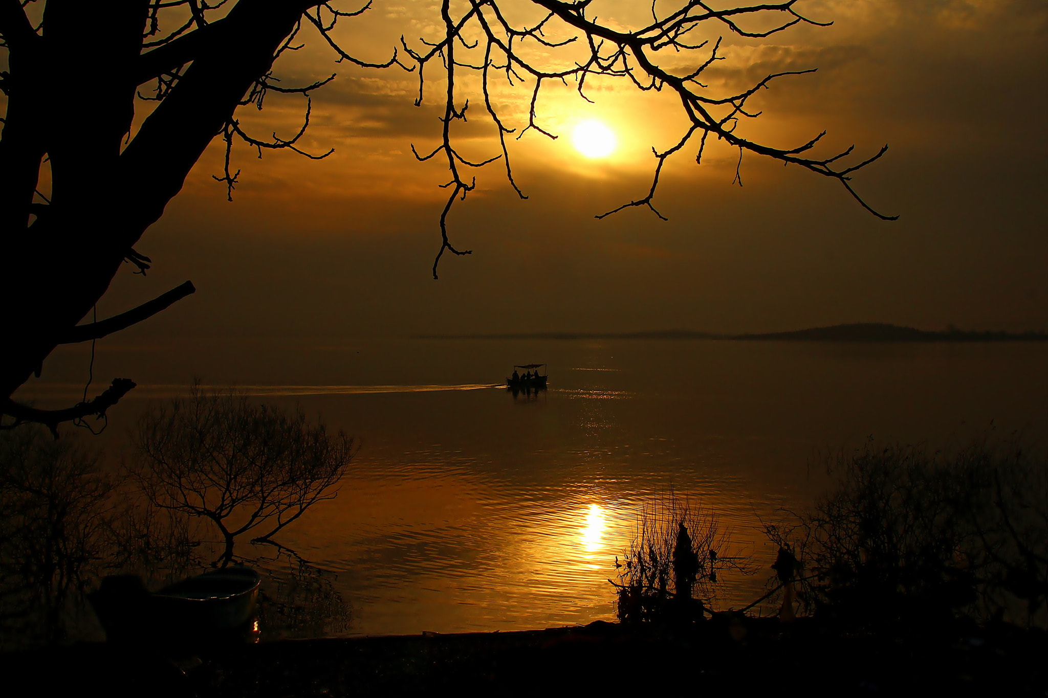 Sigma 18-250mm F3.5-6.3 DC OS HSM sample photo. Apolyont lake ... photography