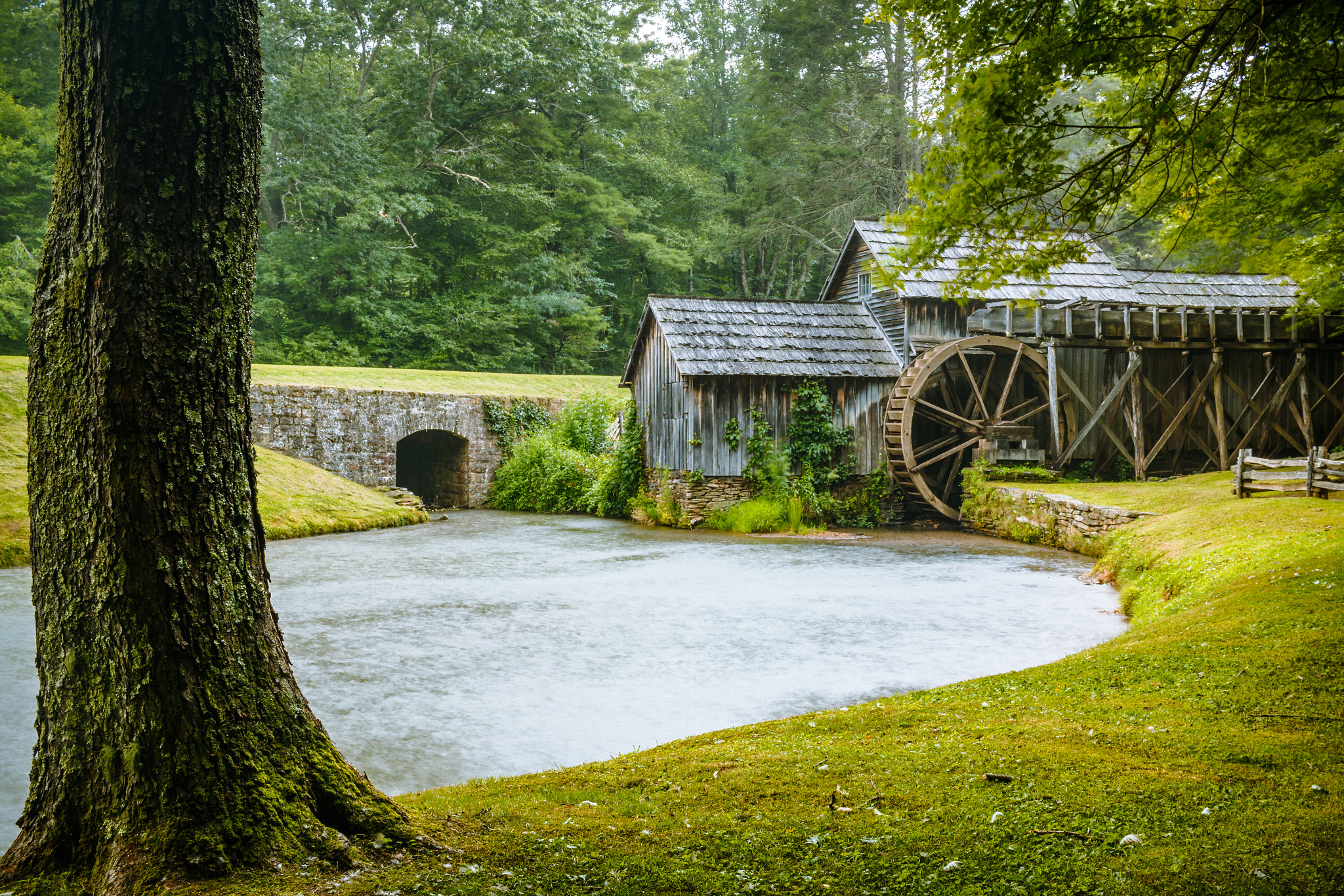 Canon EF-S 24mm F2.8 STM sample photo. Mabry mill in the rain photography