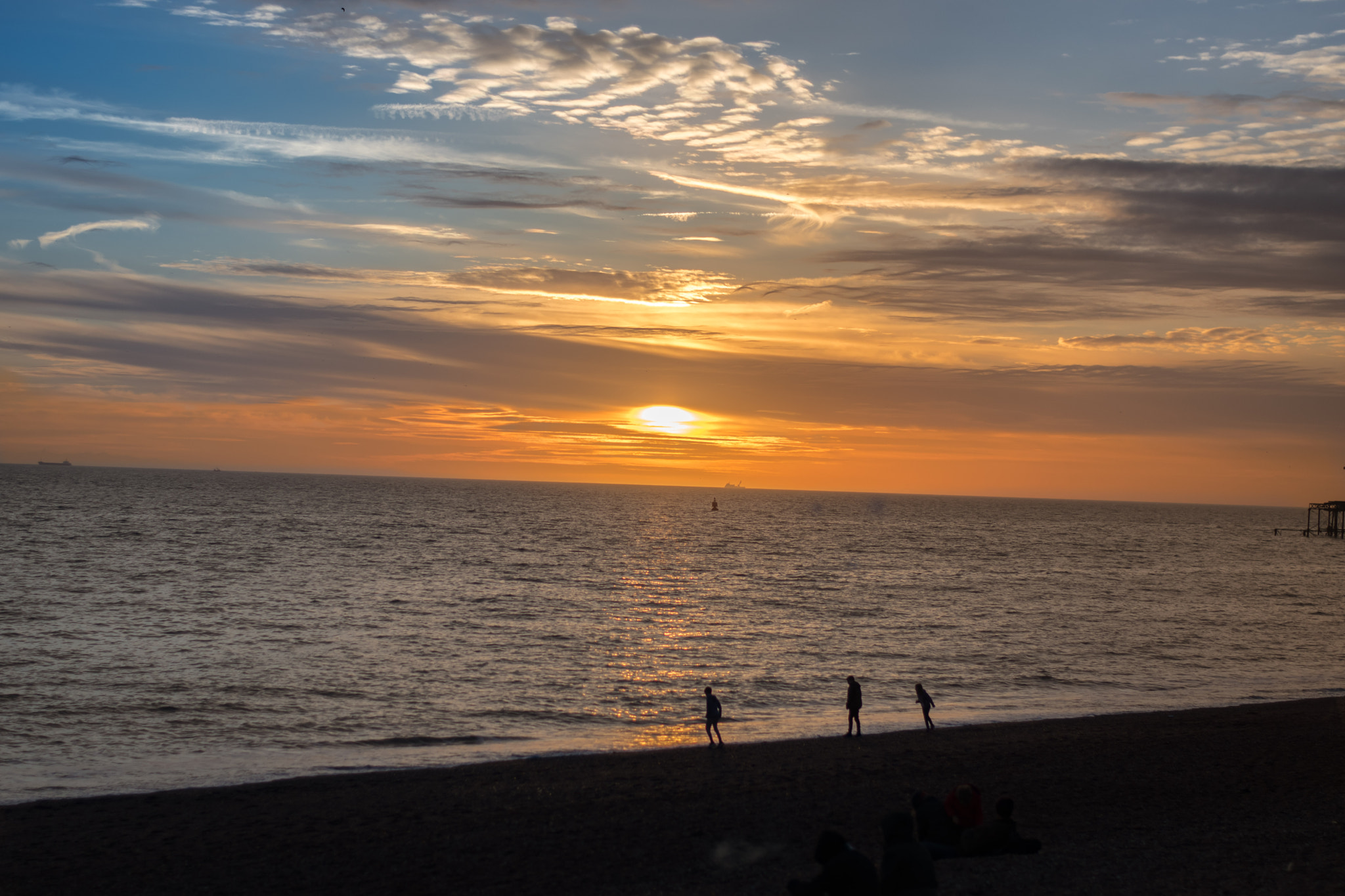 Nikon D5500 + Nikon AF-S Nikkor 50mm F1.8G sample photo. Brighton beach photography