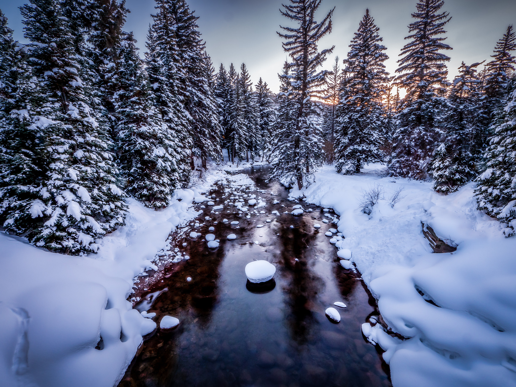 Panasonic Lumix DMC-GX8 + Panasonic Lumix G Vario 7-14mm F4 ASPH sample photo. Vail colorado board meeting (of ) photography