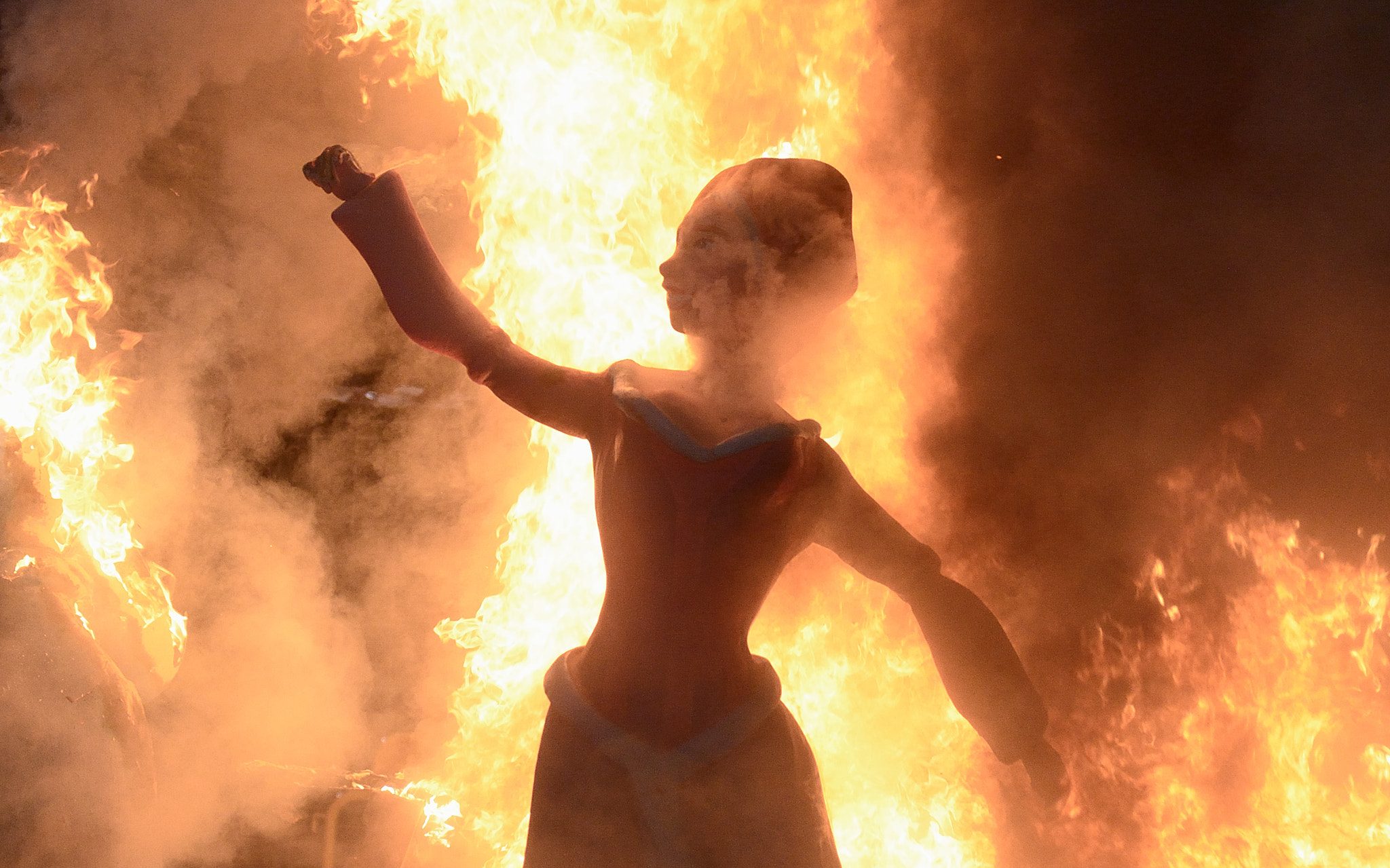 Nikon AF-S Nikkor 24-120mm F4G ED VR sample photo. Fallas 2017 photography