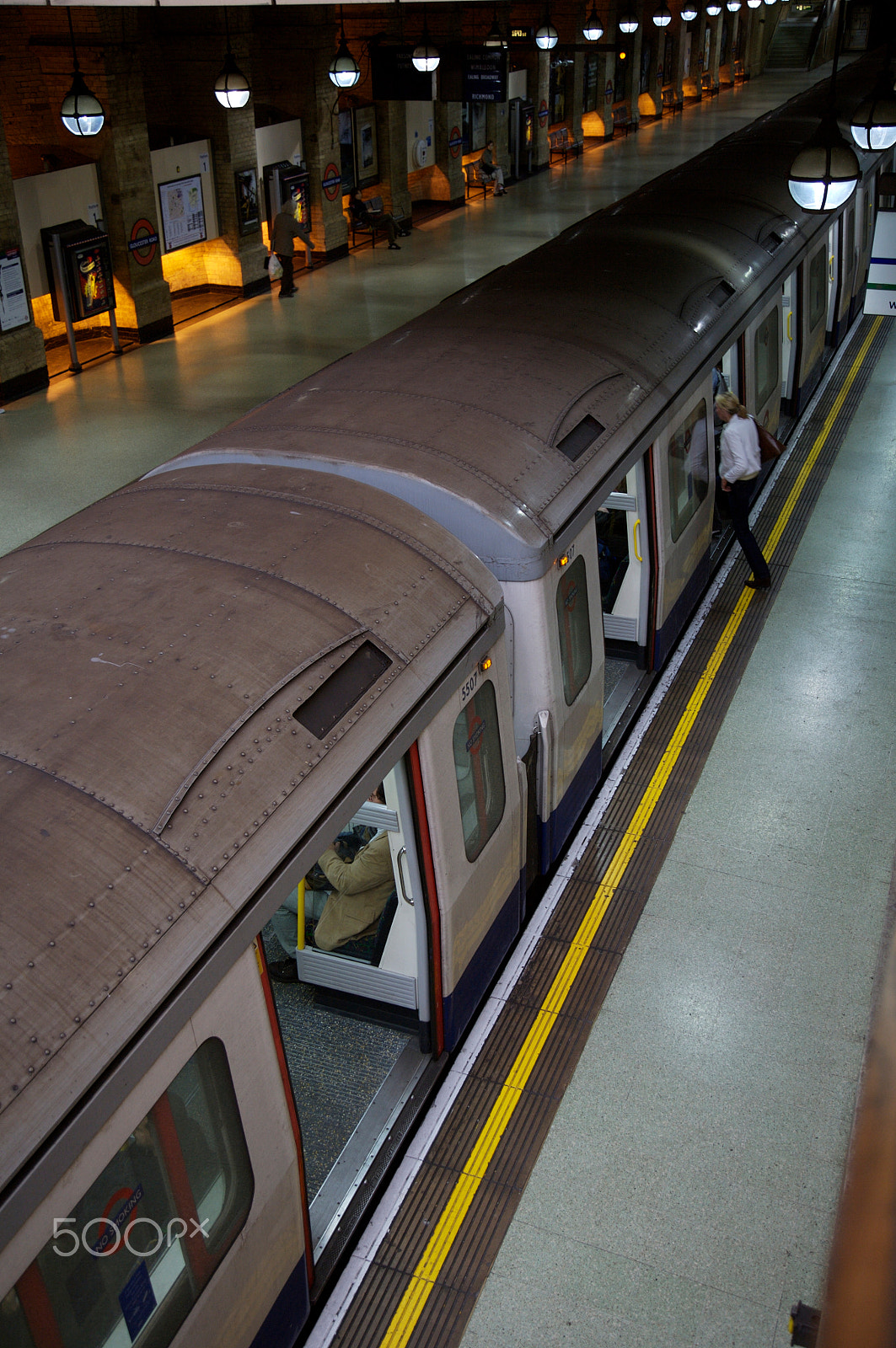 Canon EOS 5D + Canon EF 24-105mm F4L IS USM sample photo. London train underground transport photography