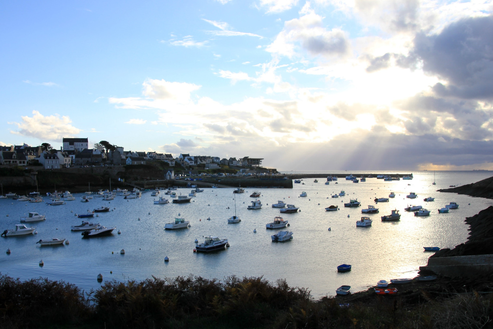 Canon EOS 550D (EOS Rebel T2i / EOS Kiss X4) sample photo. Le soleil se couche sur le port photography