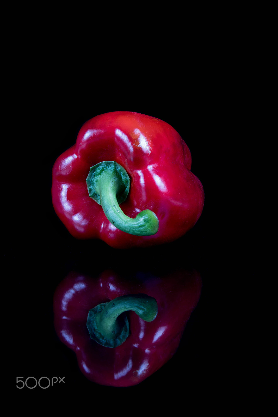 Canon EOS 7D Mark II sample photo. A single red sweet bell pepper with reflection photography