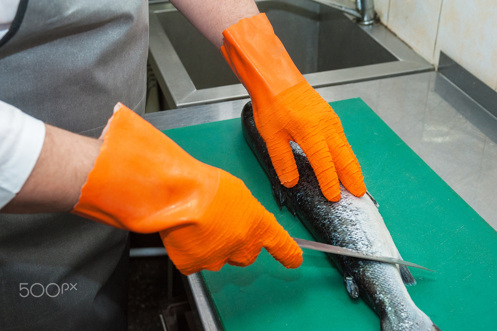 Nikon AF-S Nikkor 28-70mm F2.8 ED-IF sample photo. Cutting salmon fish photography