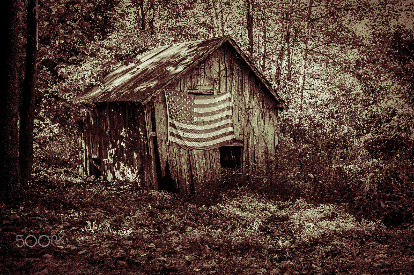Sigma 24-70mm F2.8 EX DG Macro sample photo. Barn with old glory photography