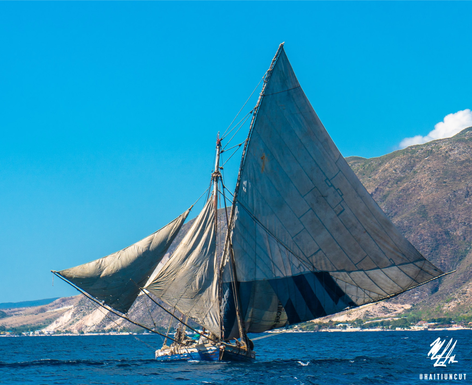 Sony a6300 + Sony Vario-Tessar T* E 16-70mm F4 ZA OSS sample photo. Cargo carriers ⛵️ photography