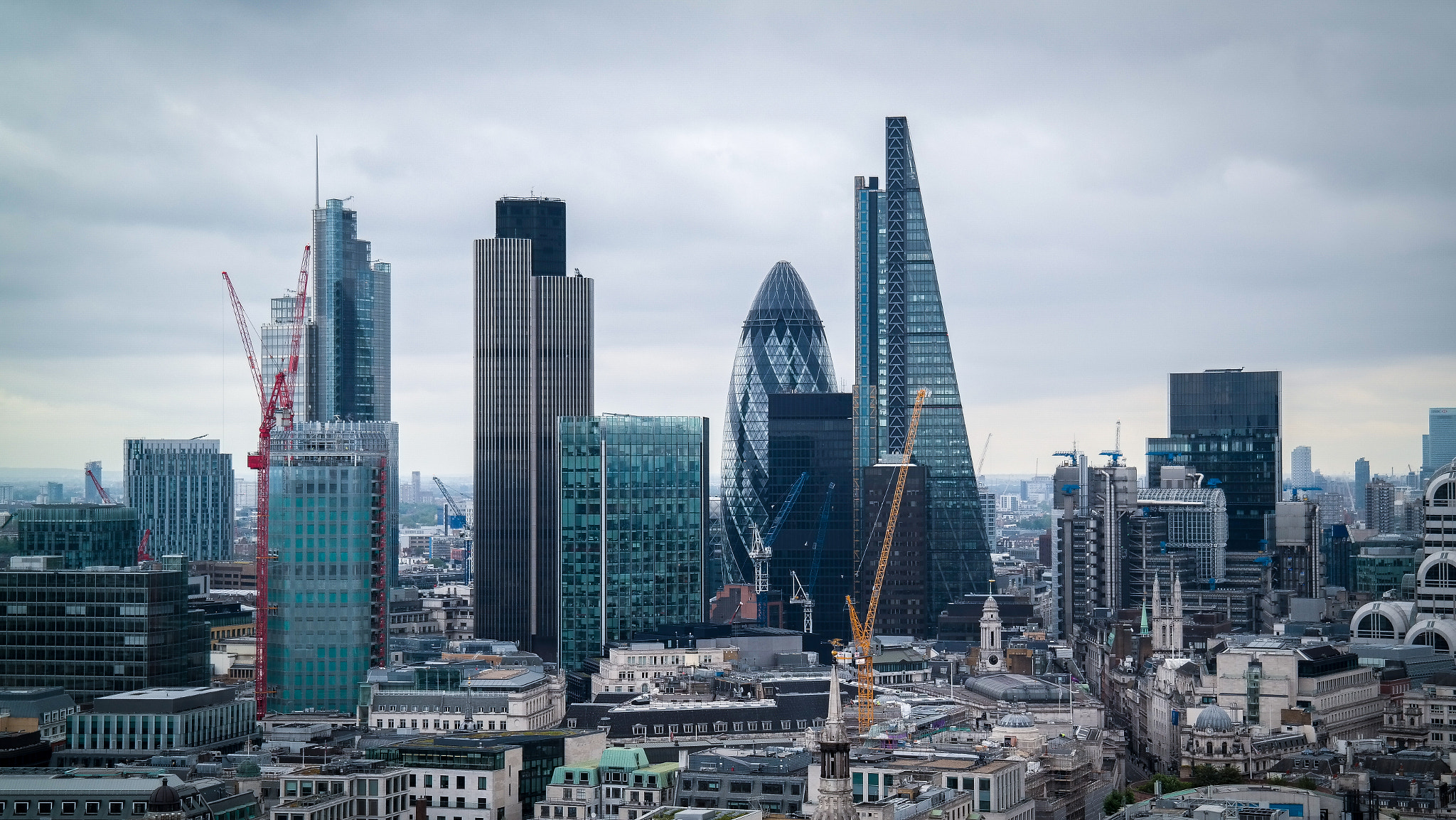 Samsung EK-GN120 sample photo. View from saint paul cathedral london photography