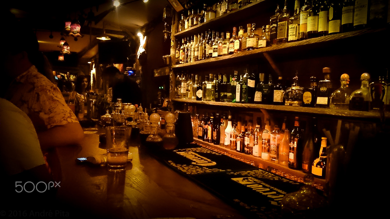 Sony Xperia Z1 Compact sample photo. Santorini night life photography