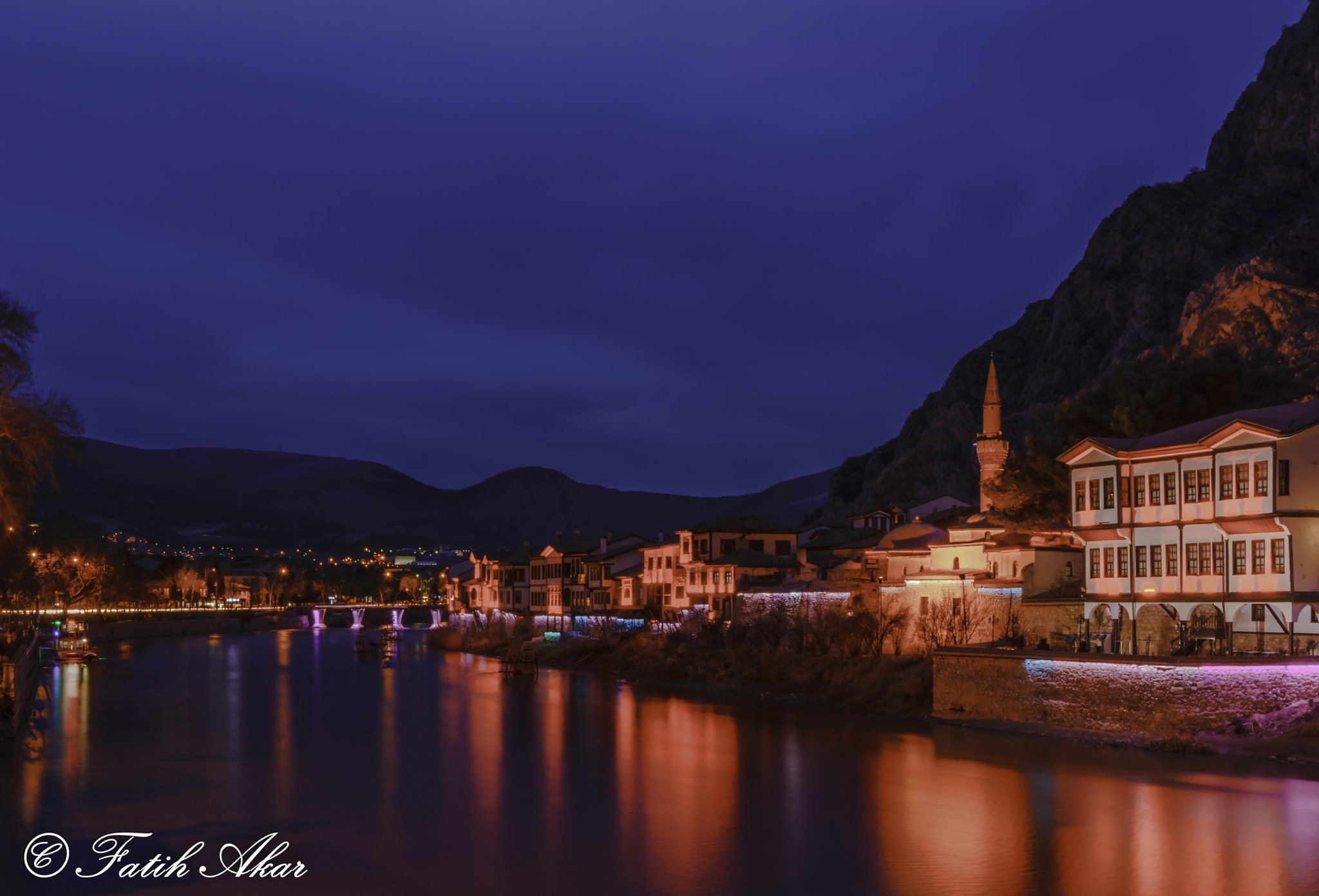 Nikon D5200 + Sigma 28-300mm F3.5-6.3 DG Macro sample photo. Night from amasya city photography