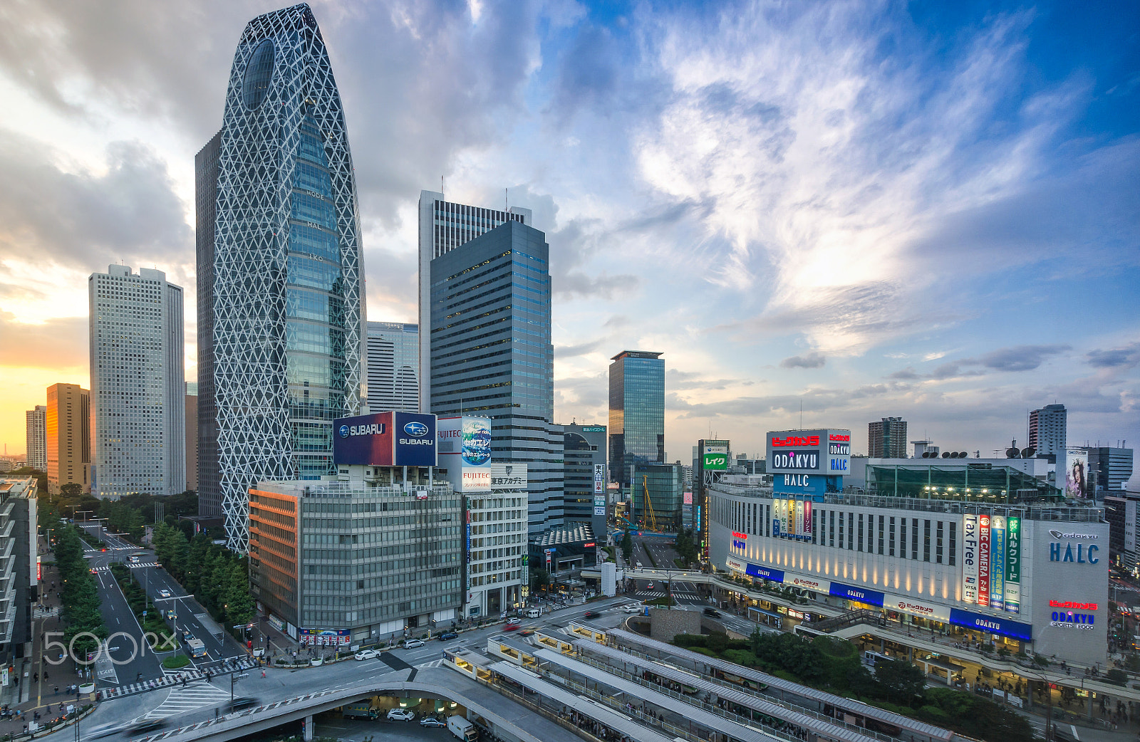 Nikon D7000 + Sigma 10-20mm F3.5 EX DC HSM sample photo. West shinjuku photography