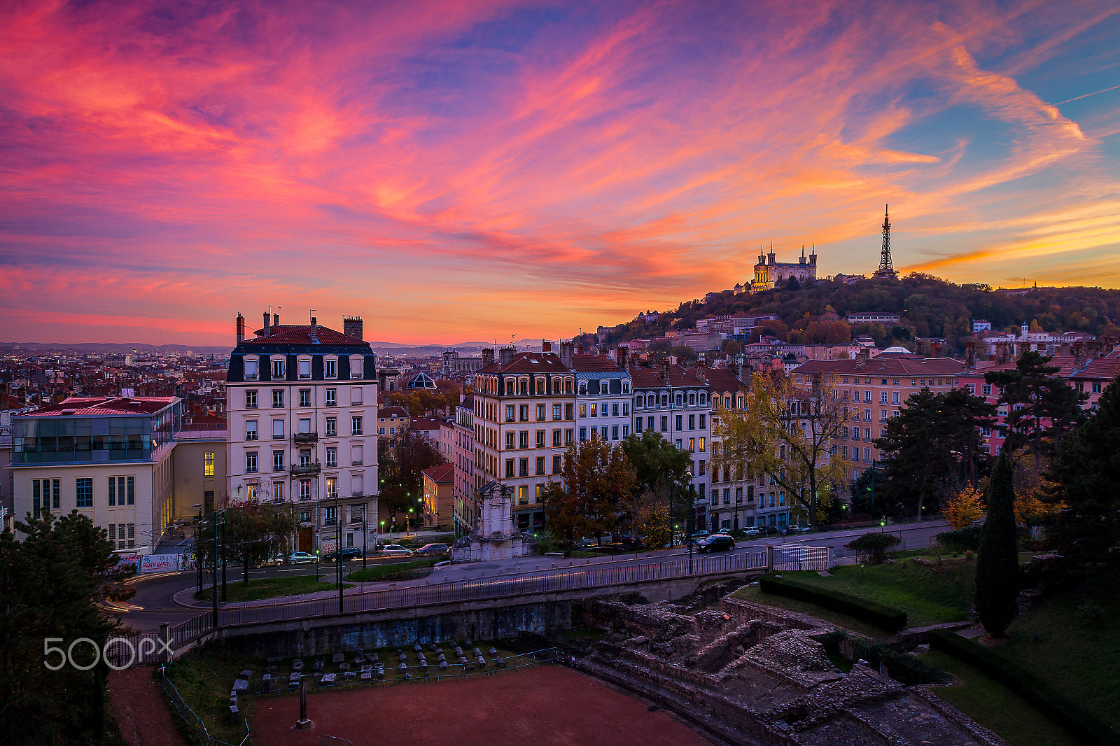 Canon EOS 70D + Sigma 17-70mm F2.8-4 DC Macro OS HSM | C sample photo. Blue hour on lyon ... photography