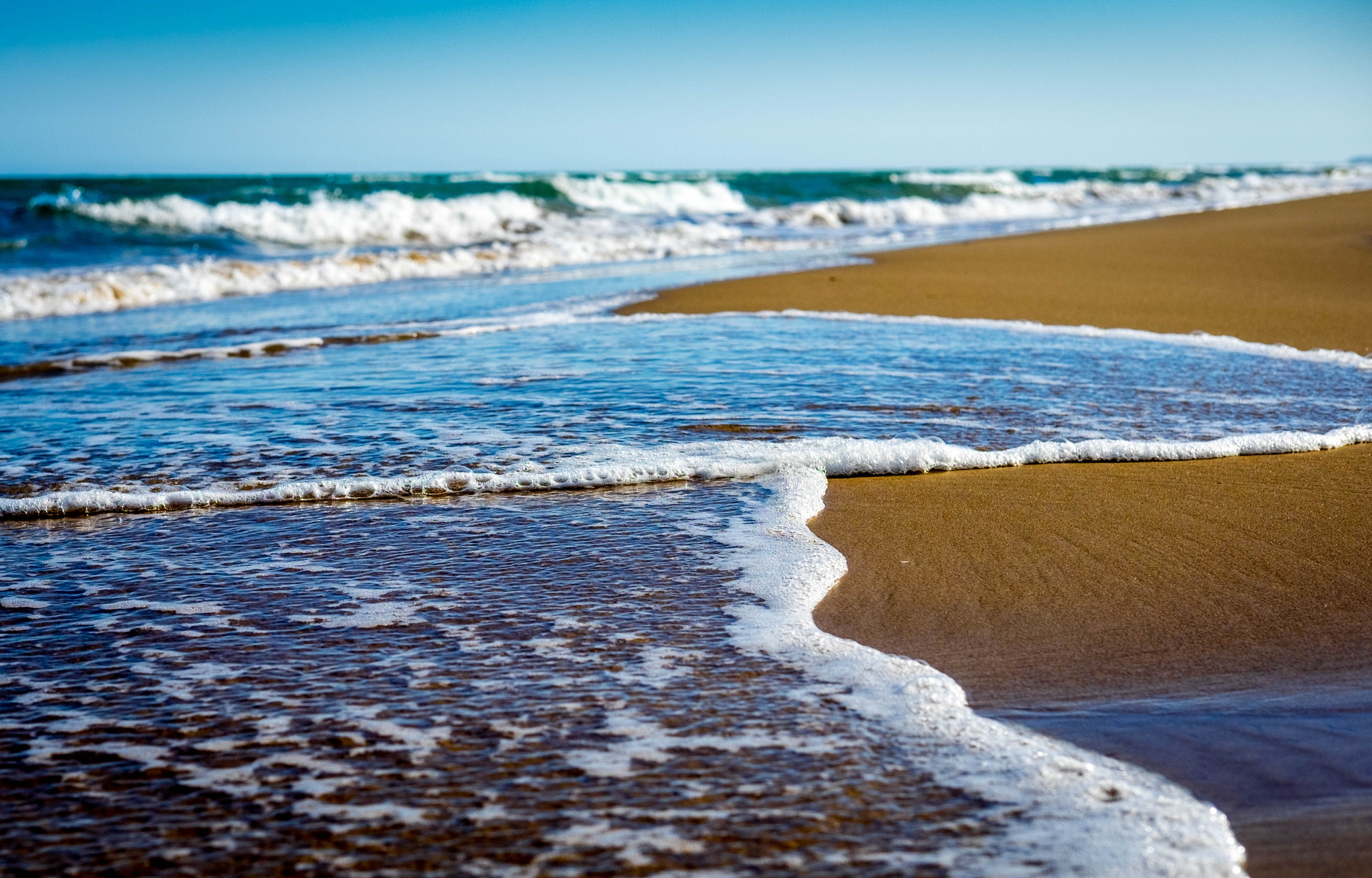 Fujifilm X-T10 + Fujifilm XF 35mm F2 R WR sample photo. La manga in march photography