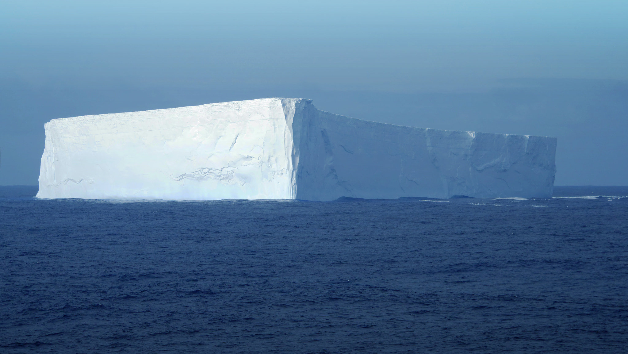 Panasonic Lumix DMC-GX8 sample photo. Iceberg géant photography