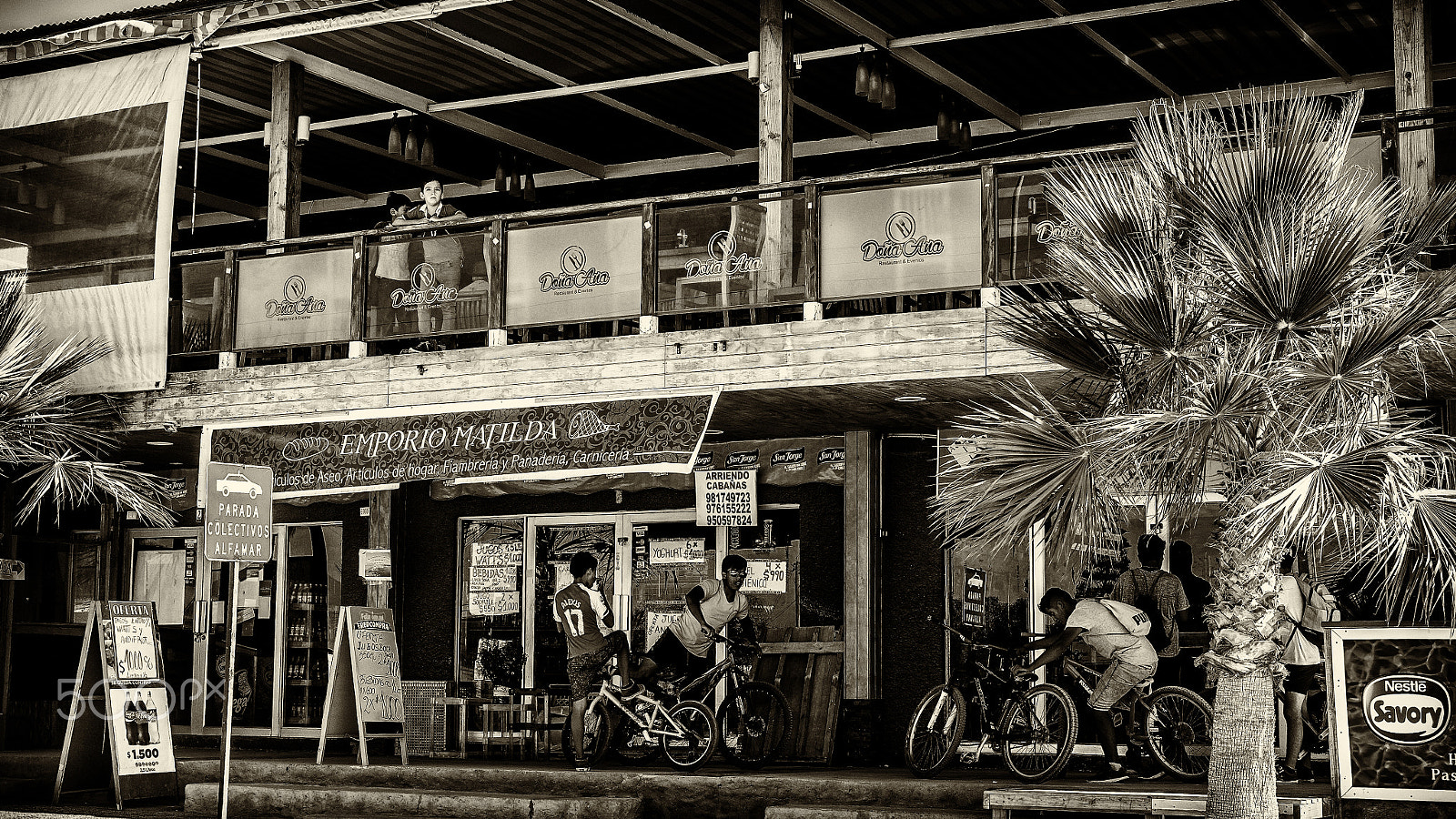 Fujifilm X-T1 + Fujifilm XF 35mm F2 R WR sample photo. Emporio matilda photography