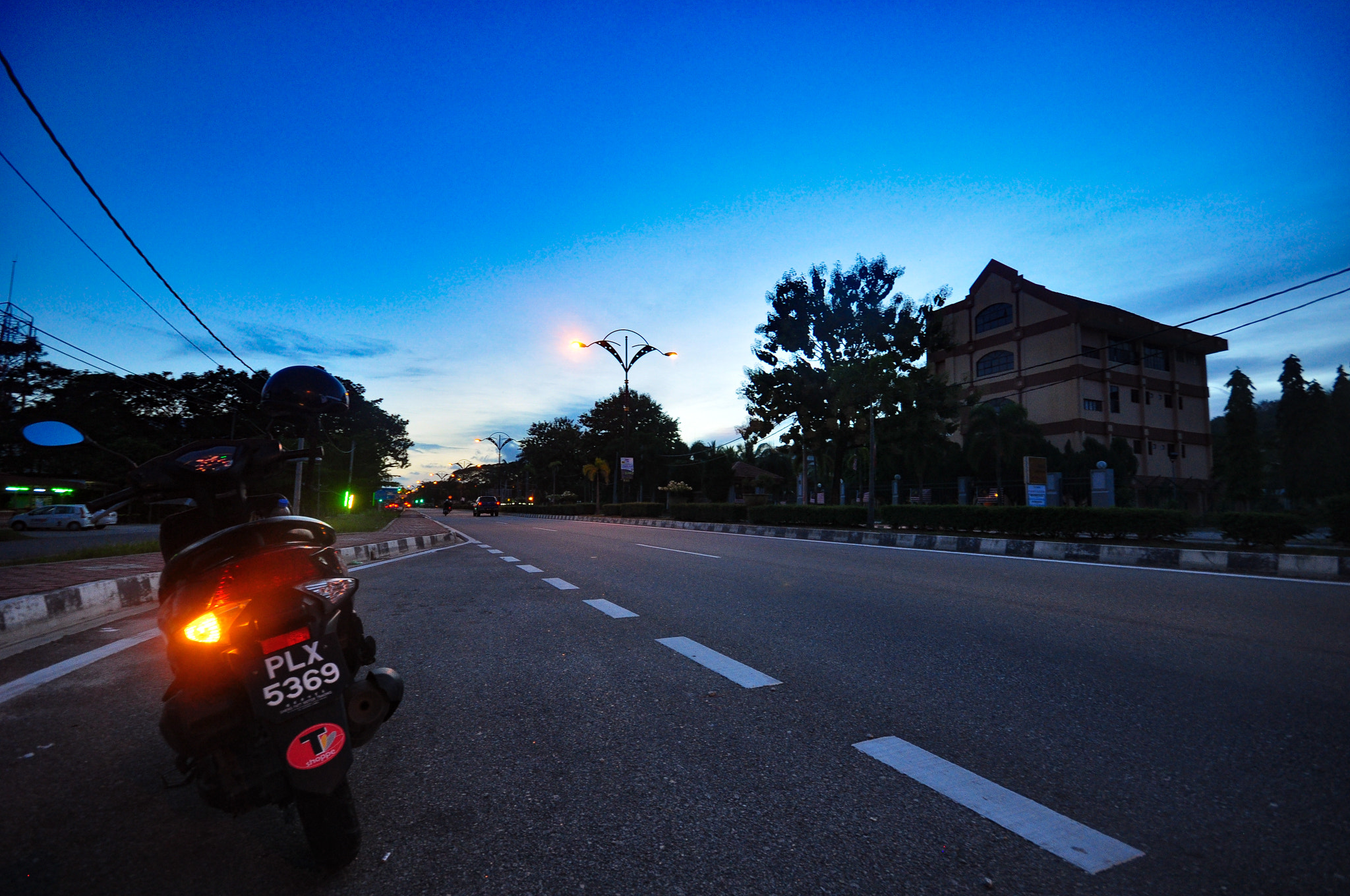 Nikon D5000 sample photo. Sunset on the road photography