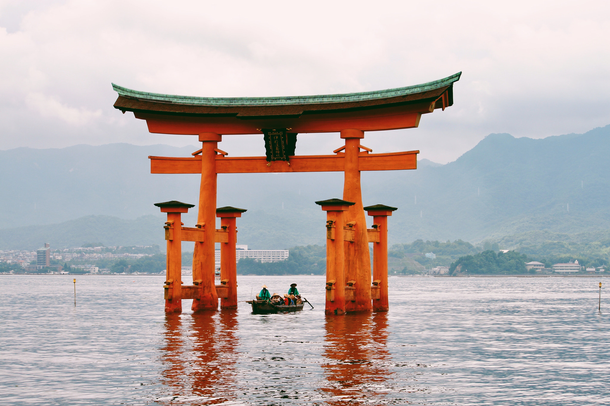 Canon EF-S 55-250mm F4-5.6 IS sample photo. 厳島神社ーitsukushima shinto shrine photography