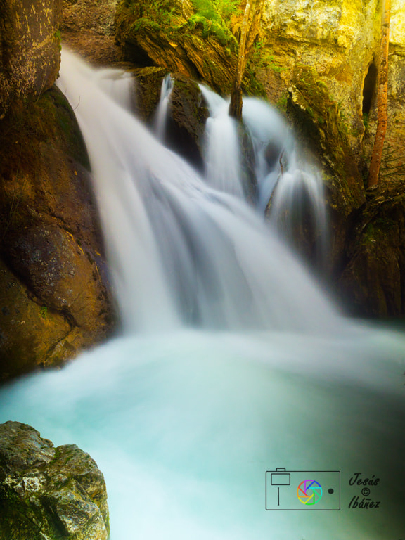 Panasonic Lumix DMC-GH3 sample photo. Belabarce fall photography