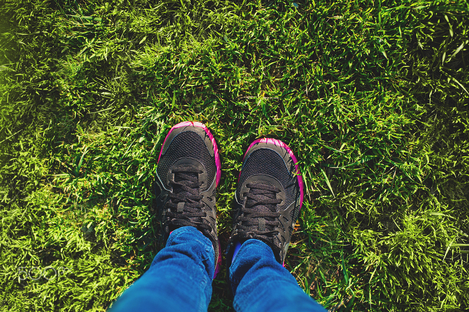 Nikon AF Nikkor 50mm F1.4D sample photo. Healthy lifestyle runner girl running shoes selfie. healthy lifestyle sporty female athlete. photography