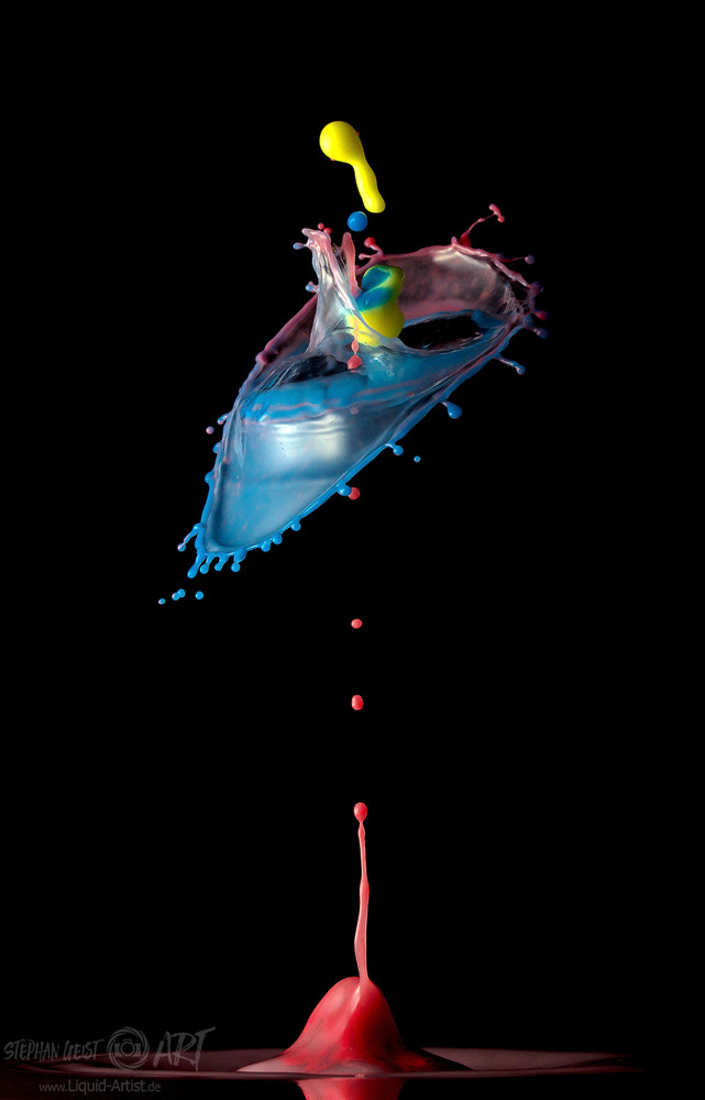 Canon EF 100mm F2.8L Macro IS USM sample photo. Liquid art - jumping waterdrop photography
