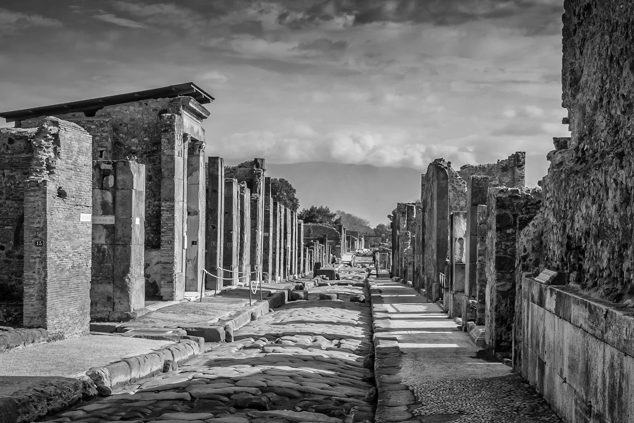 Canon EOS 100D (EOS Rebel SL1 / EOS Kiss X7) sample photo. Pompeii photography