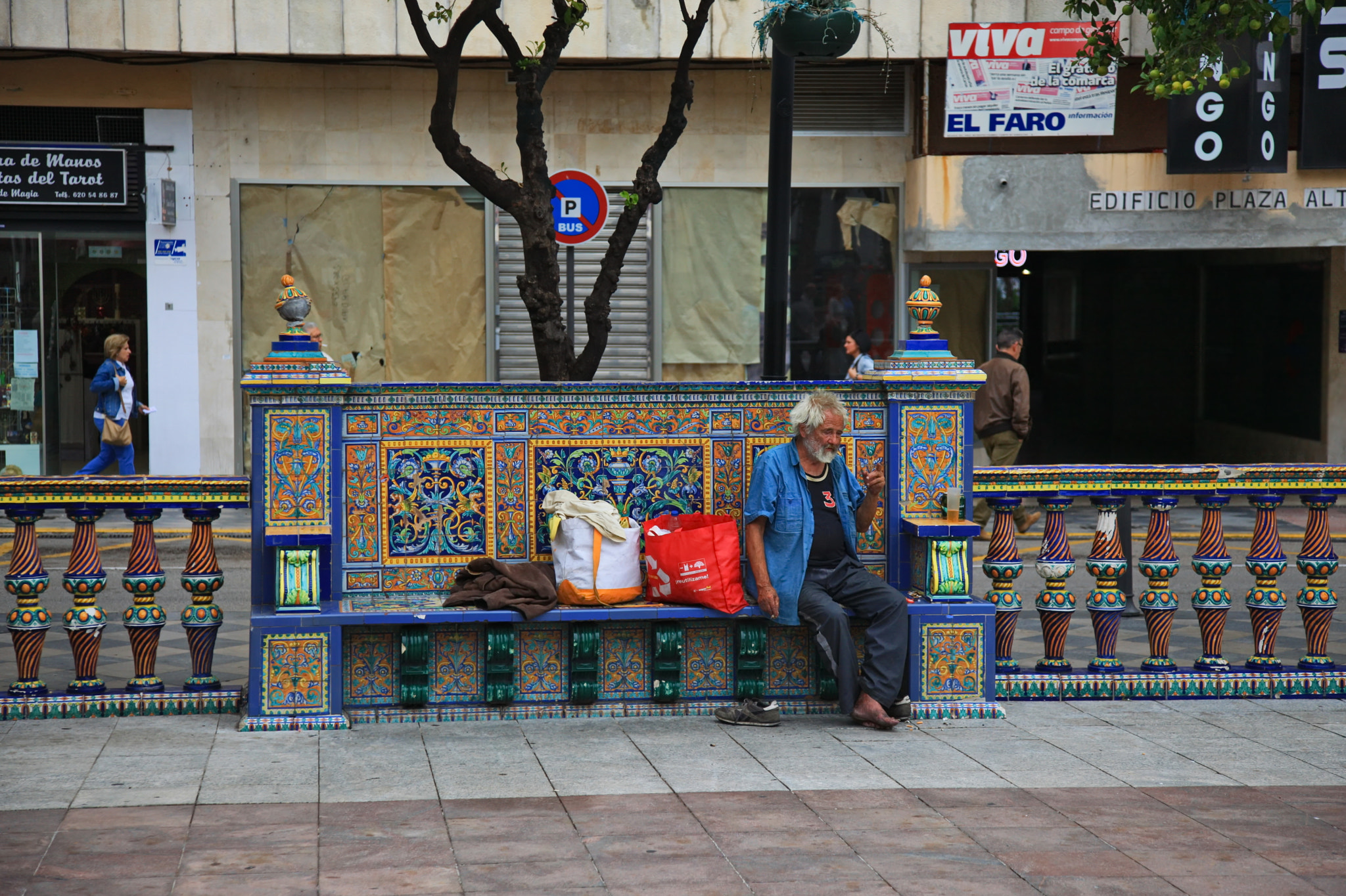 Canon EOS-1Ds Mark III sample photo. Life on the bench photography