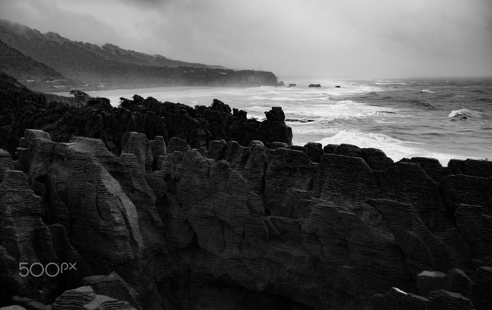 Leica M (Typ 240) + Summicron-M 1:2/35 ASPH. sample photo. Punakaiki ii - view across pancake rock formation and bay. new zealand, december 2016 photography